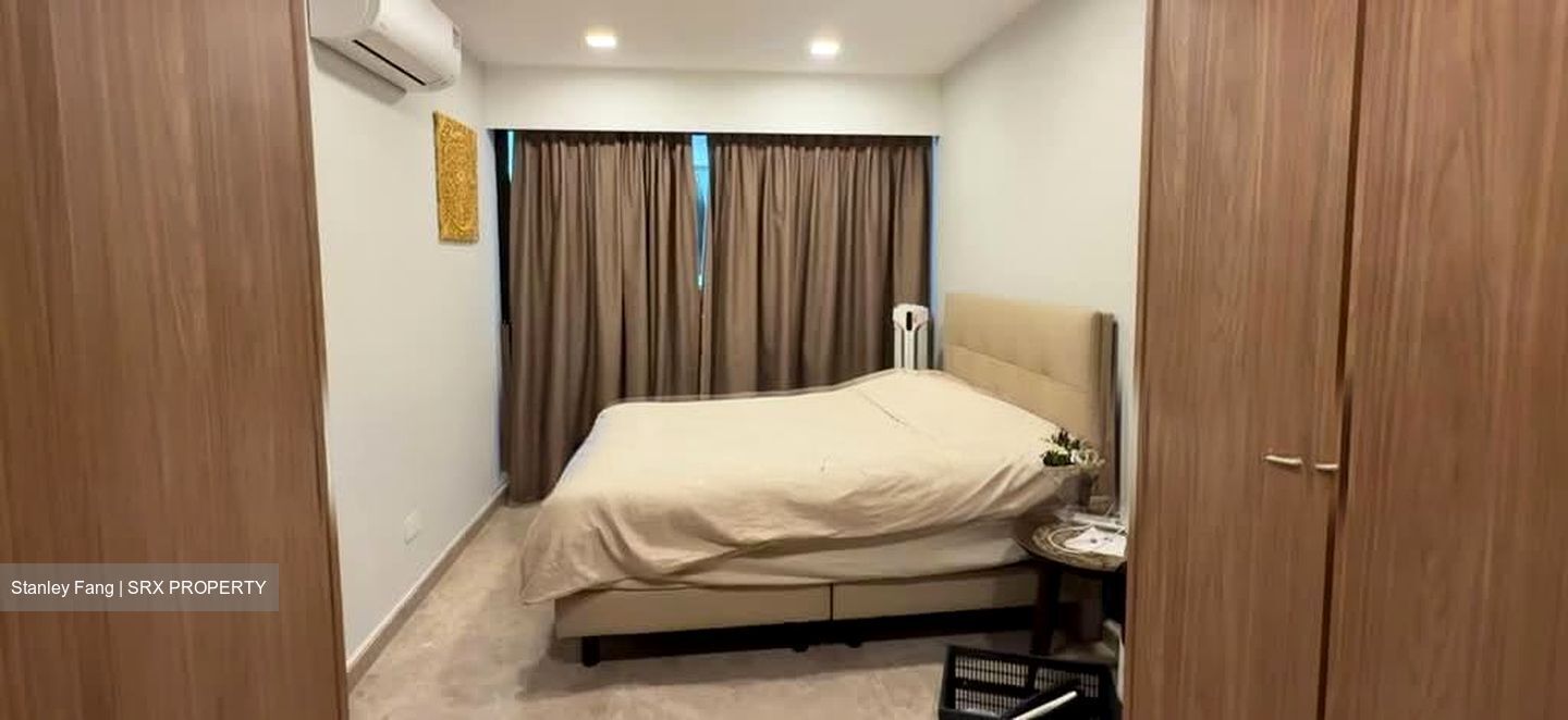 Jalan Pelatok (D16), Terrace #560833921